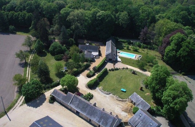 Domain of PLESSIS-Jalesnes
