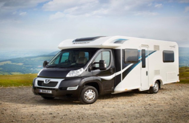 Autocaravana Doodles - Bailey Autograph Approach 745
