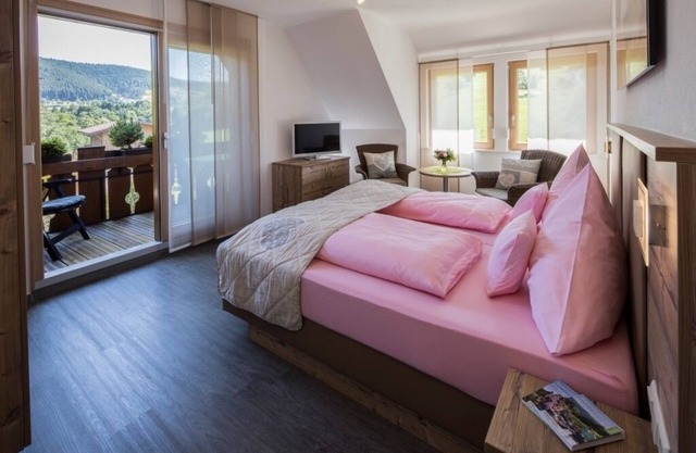 Habitación doble con balcón.
