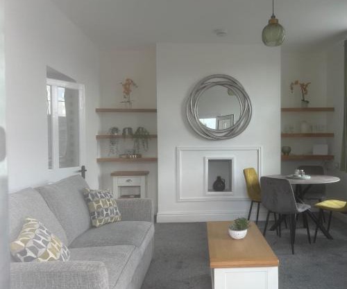 Dots Place 14 Darlington Road DL10 7AW
