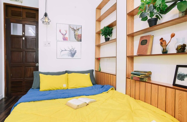 Habitación doble No. 4 con baño privado y balcón.