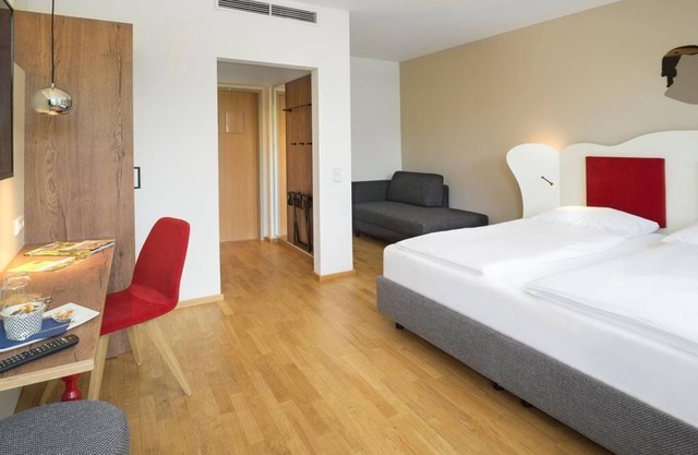 Habitación triple - JUFA Hotel Salzburg City