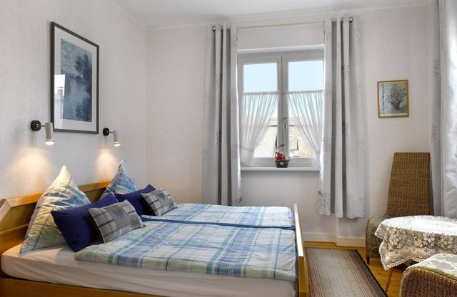 Habitación doble con TV vía satélite - Pension Haus am Walde
