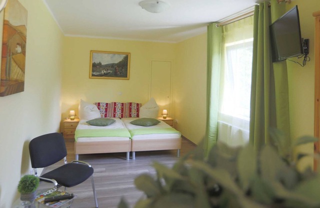 Doble Standard 3 - Esquinas. Inn - Westerwald