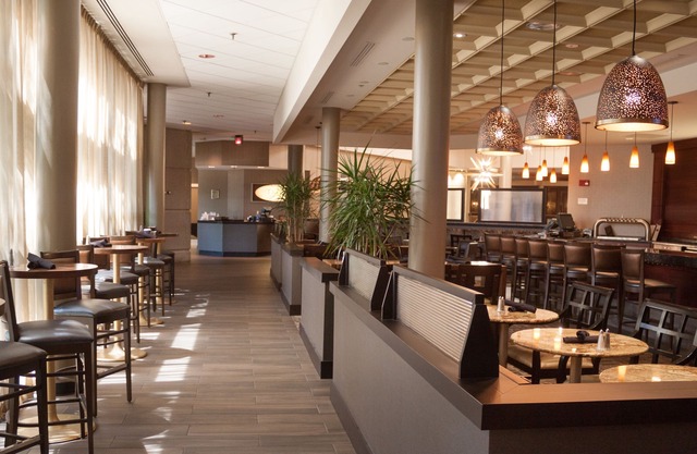 DoubleTree by Hilton Kansas City - Overland Park