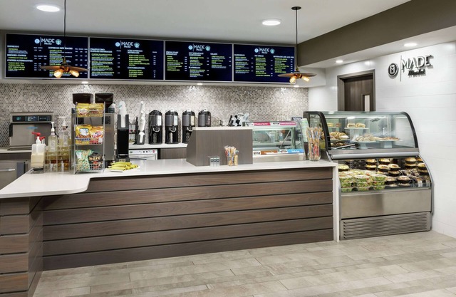 DoubleTree by Hilton Orlando Airport