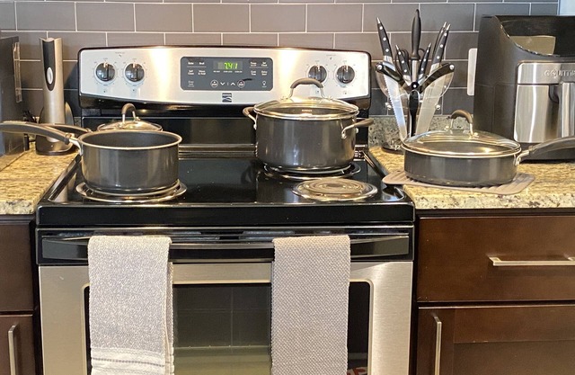 Downtown Baltimore "Skyline" Luxury Studio