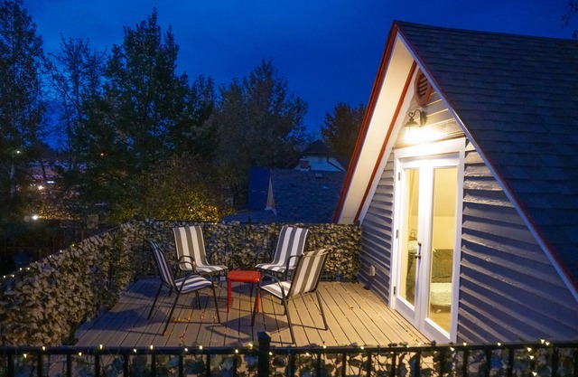 Downtown, beautifully remodeled entire home