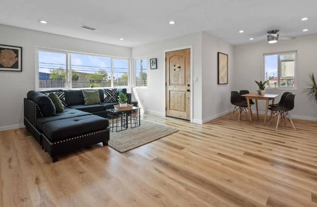 DOWNTOWN LA 3BR House with Parking
