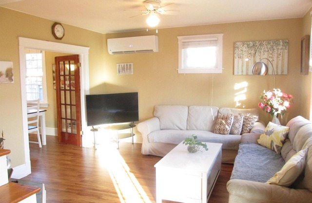 Downtown/Spring Park Area 3 bdrm Home