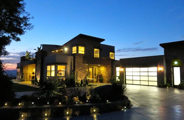 Dragon Point Villa, 8-Acre Oasis