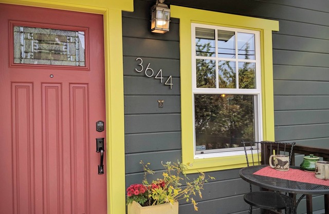 Dragonfly House-One Bedroom Craftsman en Trendy Kenton