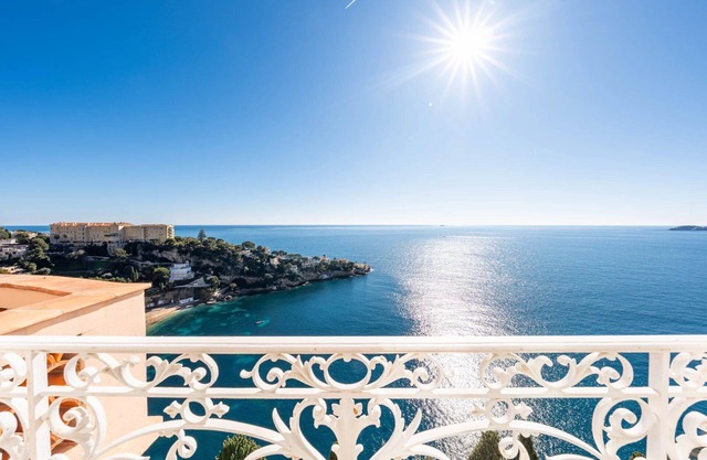 Dreaming 2-beds Apartment With Panoramic Sea View