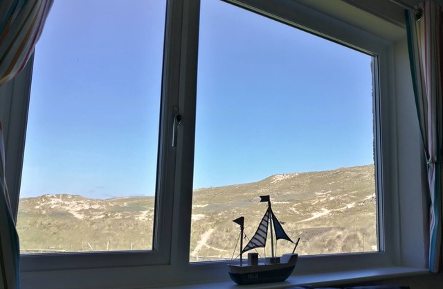 Dunes View - Perranporth - Beachside Holiday Apartment. Familia y mascotas