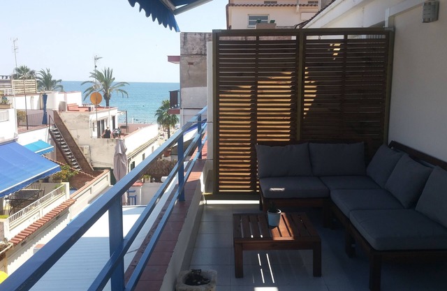 DUPLEX 3 TERRAZAS, CENTRAL, 50 M MAR, VISTA, RENOVADO 2015