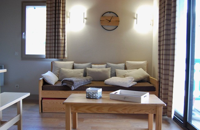 Apartamento duplex 7-9 personas Piscina, sauna, cerca de 4 estaciones