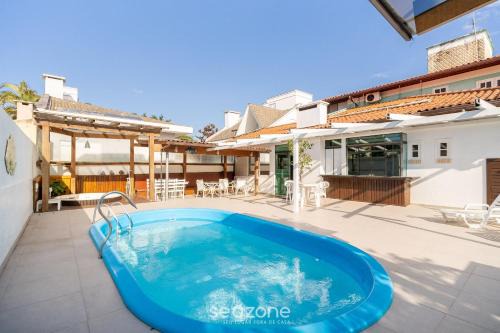 Dúplex c/piscina a 800m la playa en Jurerê DME025