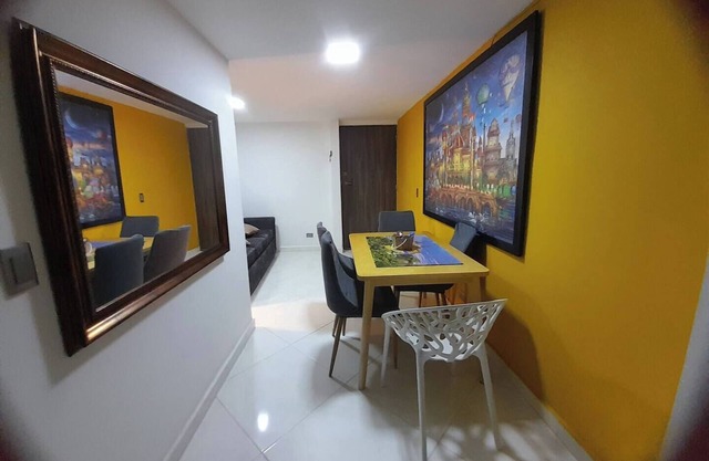 Dúplex con Terraza Privada y Vista a la Ciudad (5to piso)