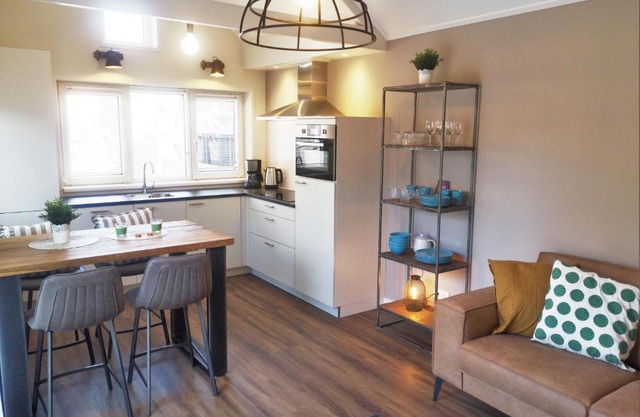 DWC00 - New romantic studio with large terrace
