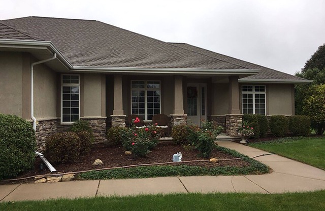 Disponible del 20 de septiembre al 3 de octubre ~ 4 habitaciones / 3. 5 baños Ranch Home en Oshkosh