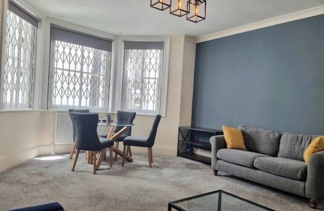 Earl's Court Private Entrance 1 Bedroom Flat