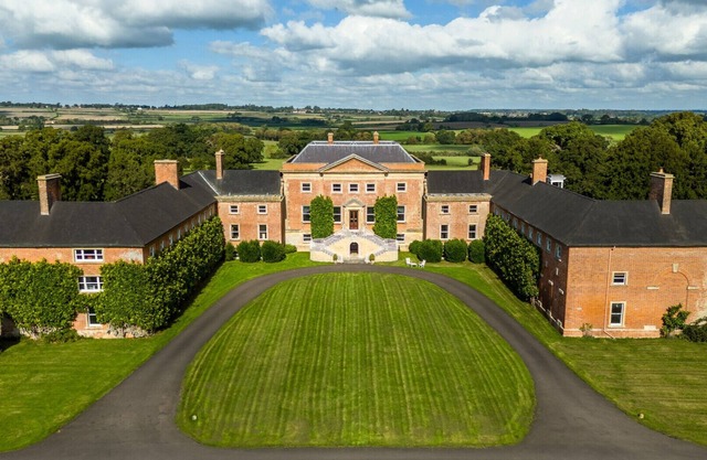 Earnshill House - Ocho Habitaciones Casa, Capacidad 16