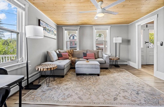 Easiest location! Rent a Boat, Attend a Wedding! 2600sqft on Main St Meredith