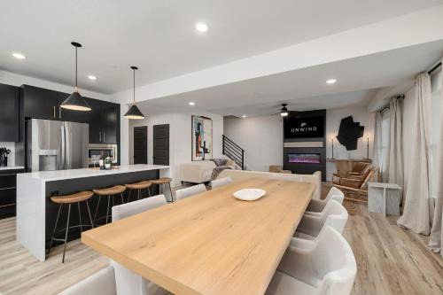 Easy Street Retreat - LakeView - Indoor Pool