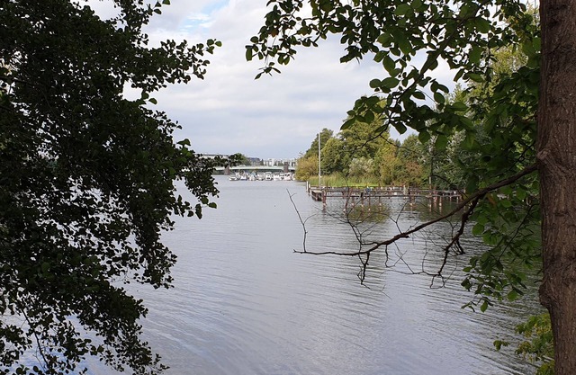 Eiswerder - island apartment in the Havel modern with balcony