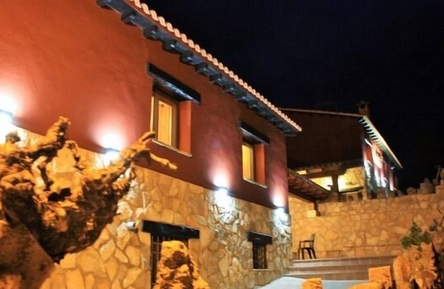 Casa el Escalerón 4 | Patio con vistas, chimenea y barbacoa