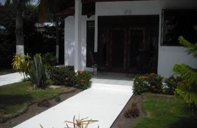 El Roble: villa en la playa.