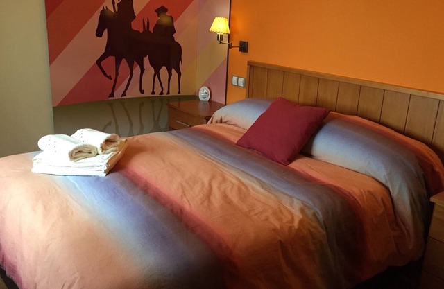 CASA EL YELMO DE MAMBRINO - MATACABRAS (Max. 6 adultos + 2 niños)