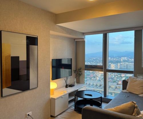 Elegant 1BR with Great View, Panoramic Pool Near Ortigas CBD - 24