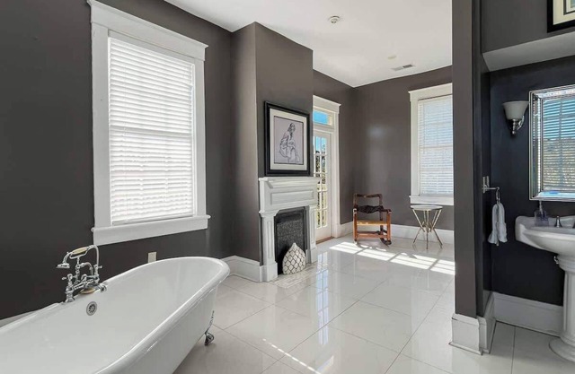 Elegant Historic Home, Steps from Forsyth