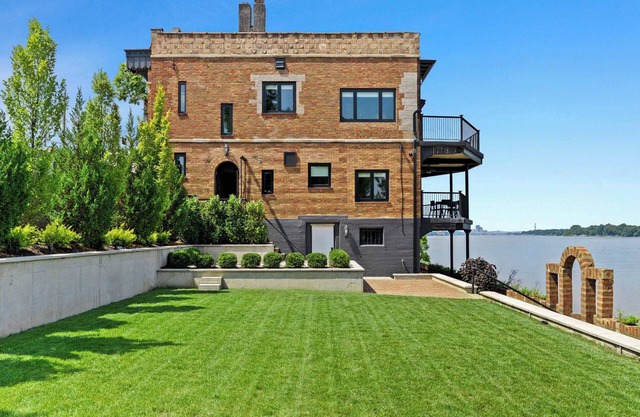 Elegant Riverside Escape | Historic Charm & Views