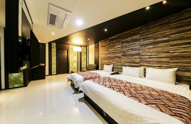 Elga Hotel