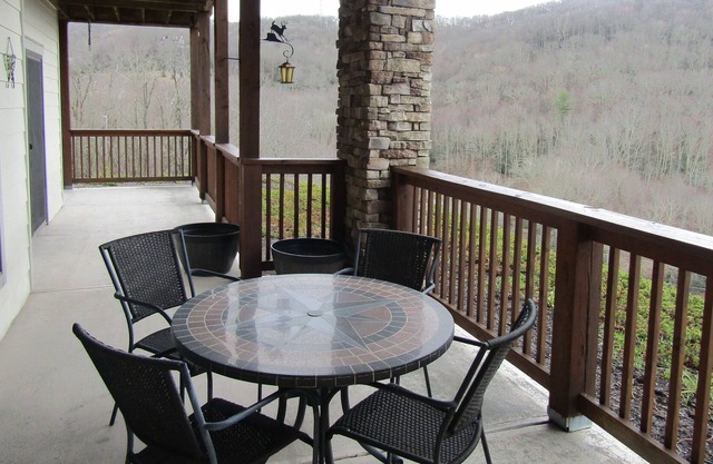 Elkmont 314-d/162-d 2 Bedroom Condo by Redawning