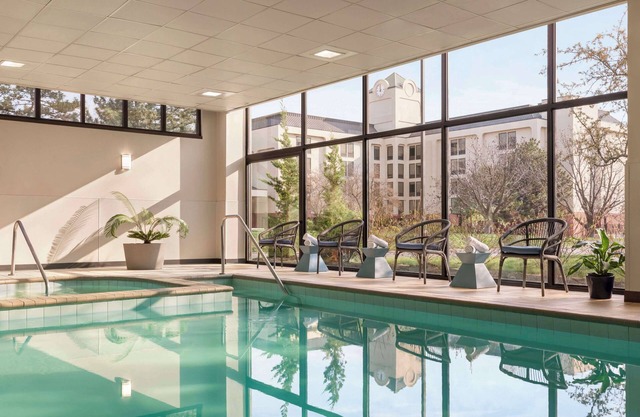 Embassy Suites by Hilton Kansas City Overland Park
