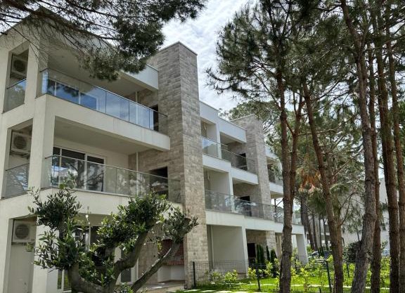 EME APARTMENTS - Kompleksi San Pietro, Gjiri i Lalzit