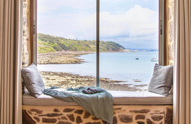 Emelle, Kingsand, near the water's edge
