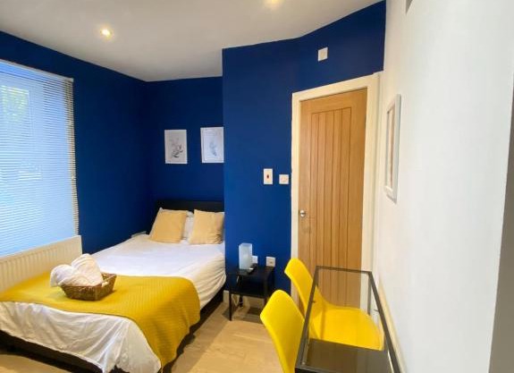 En-suite near Stratford in a guesthouse