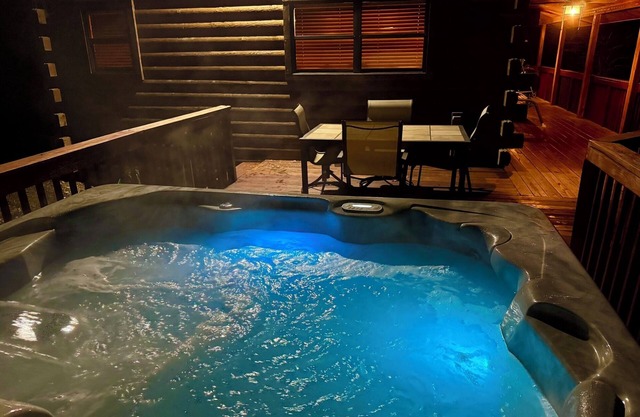 Cabina de lujo con cubierta envolvente y bañera de hidromasaje