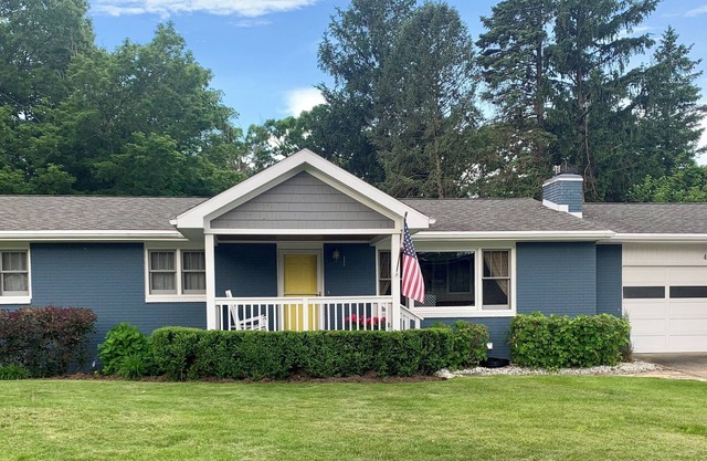 Endless Summer Escape, Charming Cottage: carrito de golf incluido y 1 cuadra de la playa!