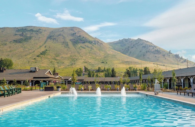 Enjoy All-Season Pool & Live Music at Retro Wyoming Lodge Near Jackson Hole