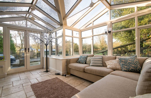 Disfrute del lujo de Riverside en Peak District