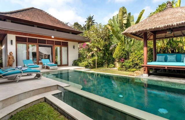 Enjoying Your Holiday in a Luxury 5 Star Villa in Candidasa, For Less Than a Hotel, Villa Bali 2243