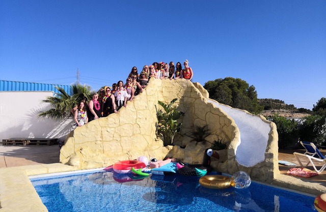 POOL SLIDE, BEER TAP, AIRCON, WIFI, POOL TABLE DARTS PINGPONG, KIDS PLAY PARK