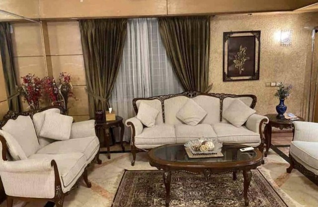 Entire 3 bedroom apartment with 3 parking in Dhaka