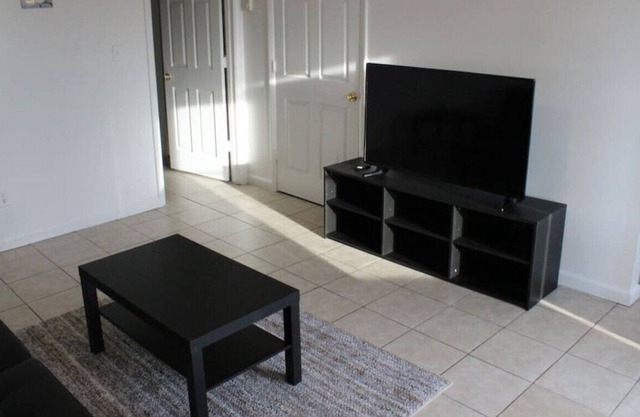 Entire Apartment Minutes From Downtown Dayton