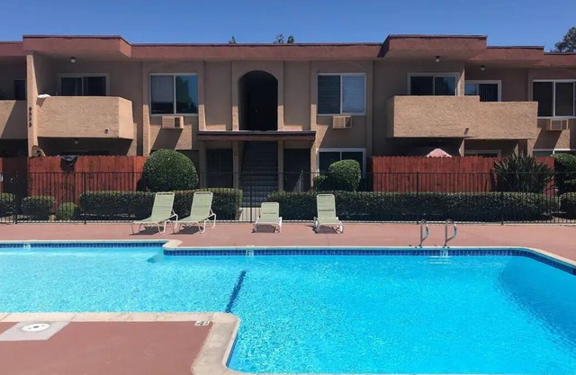 Entire Modern 2-BR Condo with Pool, Smart TV, Fast WiFi, Free Laundry & Parking